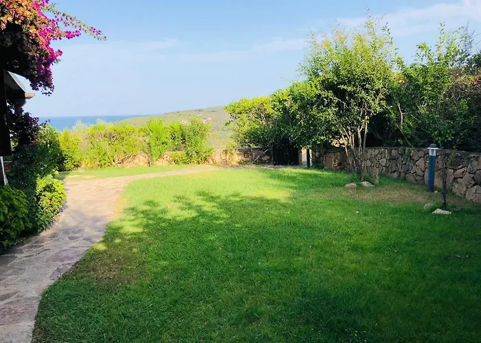 Bouganville Vista Mare بورتو أوتيولو